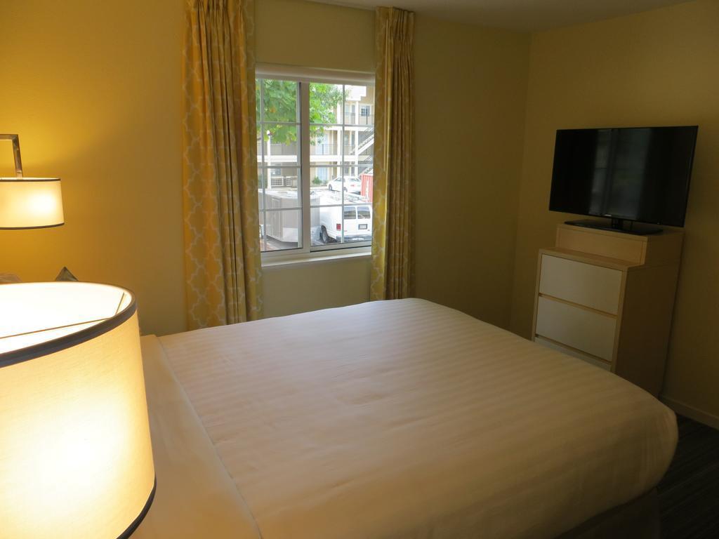 Sonesta Es Suites Atlanta - Perimeter Center North Sandy Springs Exterior photo